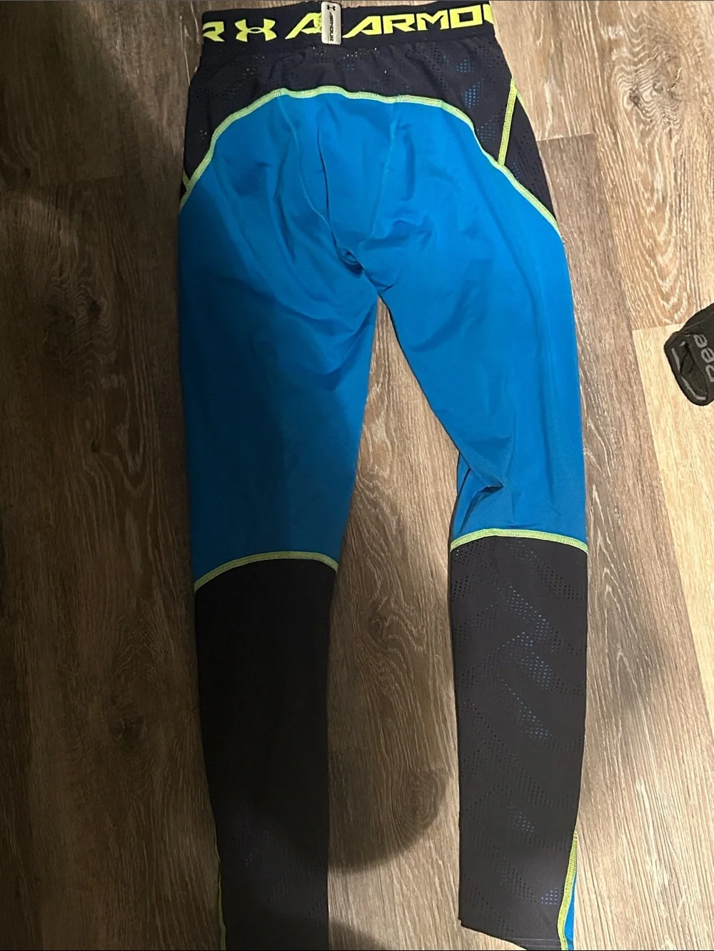 Men’s Under Armour Supervent Tights - Size Small - Picture 2 of 2